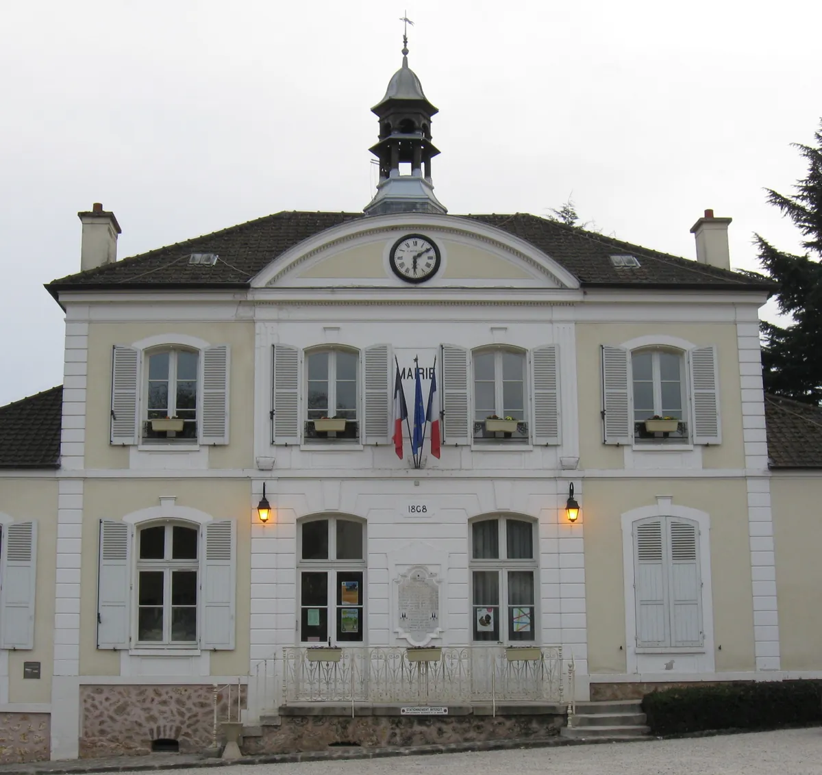 Vue de Gouvernes (77)
